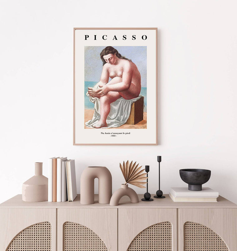Pablo Picasso - Nu Assis S'essuyant Le Pied Poster